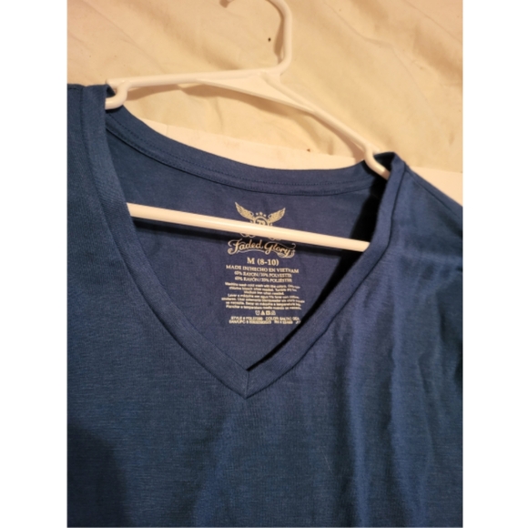 New with tag. Blue long sleeve v-neck top. Size M. - Picture 5 of 5